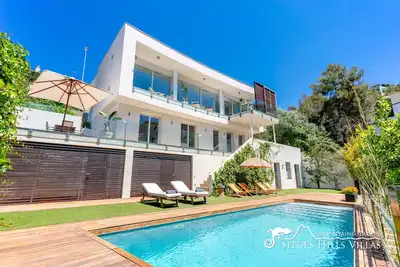 Image de Villa la Cascade - Villa moderne et élégante située à Sitges avec vue sur la mer et piscine privée