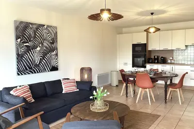 Image de Logement 3* dans résidence sécurisée, terrasse, deux places parking et piscine