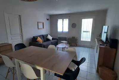 Image de Maison 55m2 & terrasse Ă 1. 5 Km de la plage