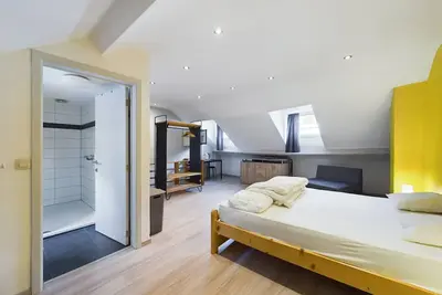 Image de Chez Mémé chambre jaune