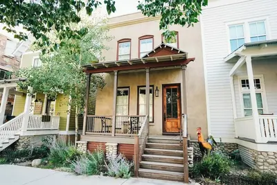 Image de This house is a 3 bedroom(s), 2. 5 bathrooms, located in Buena Vista, Co.