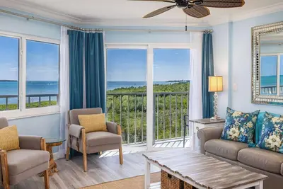 Image de Ocean View Treehouse Double King Suite 3403