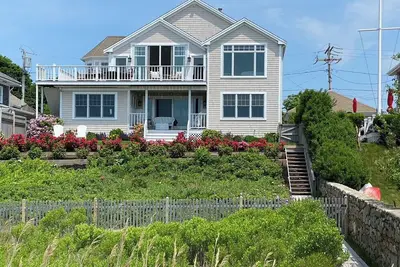 Image de New Listing! Beachfront 5bd--Central A/C, Amazing Water Views, on Bayview Beach & Hyannis Harbor