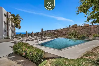 Image de Oceanview 3 Br Condo - Pool - View of the Dessert