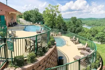 Image de L 7-8 Beautiful views, clean, cozy and close to Sdc