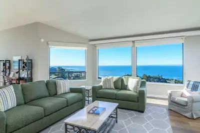 Image de Hillside Family Home for 10 With Panoramic Ocean Views!