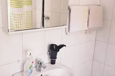 Image de Double room with kitchen and private bathroom, in the heart of the old town.