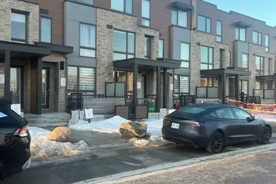 Image de Cozy basement apartment at a perfect location for business or leisure