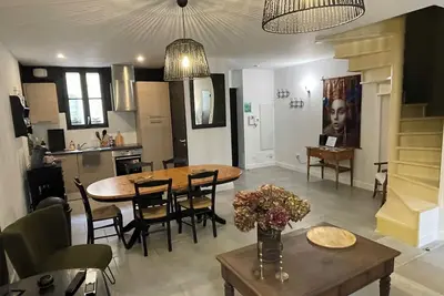 Image de Au Trois six\nCharmant \nDuplex climatisé \nIdéalement situé à  Pezenas