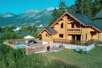 Image de Authentique chalet en bois au coeur du Vercors - Splendide vue - Piscine - 13p