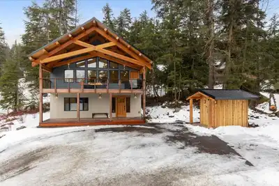 Image de New, Modern, Spacious Alyeska Vacation Home