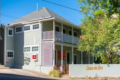 Image de Casa de Oro – Luxe Comfort in the Best Location of Old Bisbee w/Views galore!