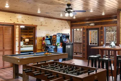 Image de 8 Br ~ Sleeps 26 ~ Arcades ~ Views ~ Heated Pool