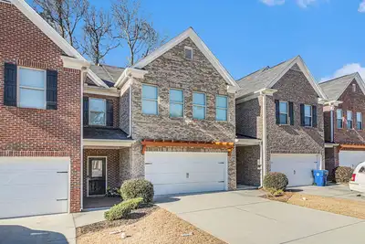 Image de Charming 3-bedroom townhome with WiFi, Ac in lovely Lawrenceville