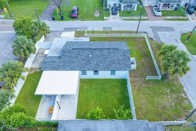 Image de Charming 3-bedroom house in the heart of Ybor City with WiFi, Ac.