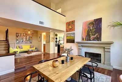 Image de 3-bedroom, Fully furnished townhome in Westlake Village, Hilltop gated community
