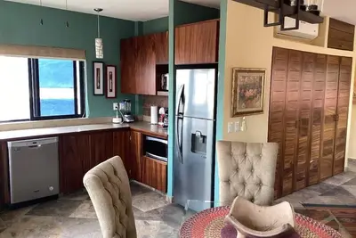 Image de 2-bedroom apartment in welcoming Manzanillo with WiFi, Ac