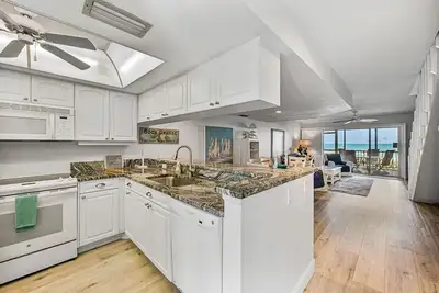 Image de Sundown 26 - Beachfront - 2 bed / 2. 5 Bath - Close to Boca Grande Village - Sleeps 4