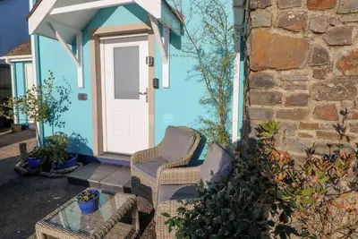 Image de The Hollybush, pet friendly, with a garden in Kilgetty