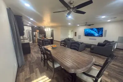 Image de Luxury Getaway near Okana Resort w\/King Beds