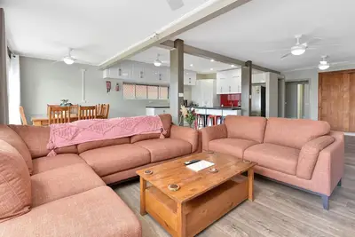 Image de Chillout with Pool in Hunter Valley & Wineries - Free WiFi - Swimming Pool - Wineries - Concerts - Hv Gardens & Zoo