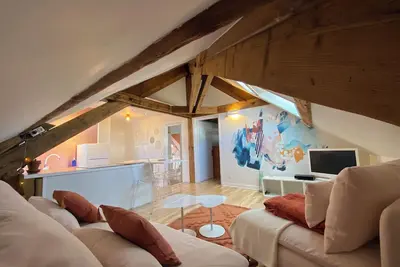 Image de Charmant appartement calme, cœur de ville, 2 chambres, 2 sdb, proche gare