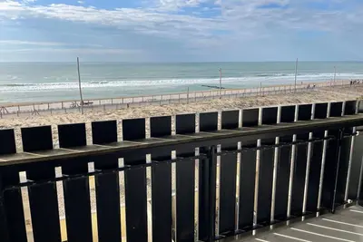 Image de Agréable studio avec pleine vue sur l'Océan à proximité immédiate plage 762pul