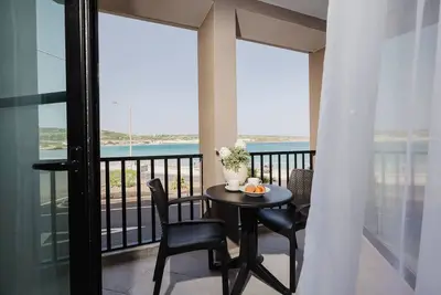 This apartment is a 2 bedroom(s), 2 bathrooms, located in Il-Mellieħa, null.