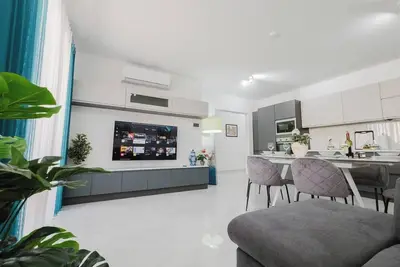 Image de Escape to our cozy 2-bedroom apartment in the heart of Mellieha, Malta