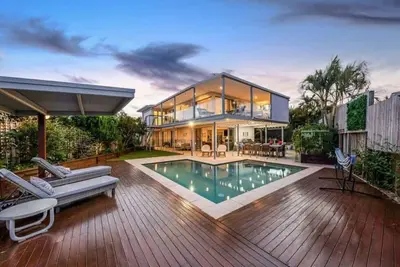 Image de Luxury 5-Bedroom Canal-Front Retreat in Mooloolaba