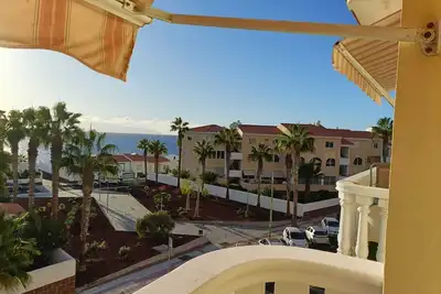 Image de 2 bedroom apartment, ocean view & parking
