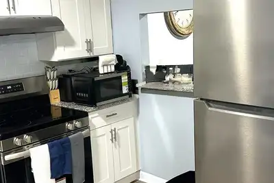 Image de Cozy 2-bedroom apartment with WiFi, Ac in tranquil Stone Mountain