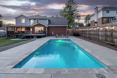 Image de Spacious Master's Rental w/Pool in the Heart of Evans