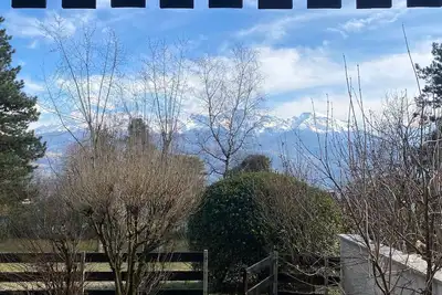 Image de Charmant Appartement avec Jardin et Vue Montagne – Saint-Ismier (Isère)