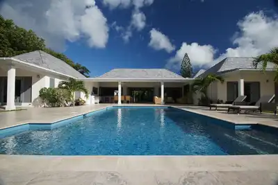 Image de The Hill Club - 4 bed villa with pool & stunning views over English Harbour.
