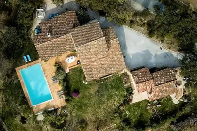 Image de Charmante Villa avec Piscine