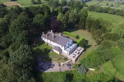 Image de Unique, Imposing House for Large Family Get togethers and Events, with Amazing Views