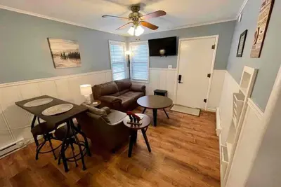 Image de Comfy Cottage #1 at Bull Shoals!