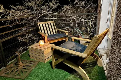 Image de Un nid douillet et charmant à proximité du centre. \nTerrasse avec vue panoramique