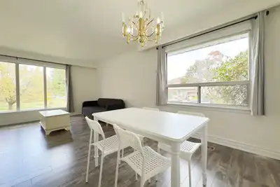 Image de Quiet Room near Eglinton & Midland & Ttc Bus