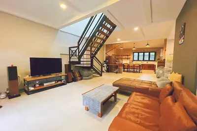 Image de 2-bedroom house in Maya\/Nimman with WiFi, Ac. Relax & Unwind!