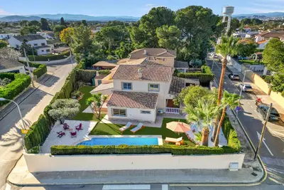 Image de Villa Elia : Cinema : Gym : KidsRoom : Pool & Bbq