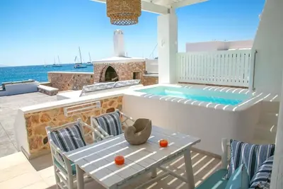 Image de Aegean Melody Suites- Luxury Two bedroom suite with hot tub & sea view