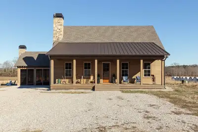 Image de Welcome to High Cotton. . . 3br/2b newly built hunters get away