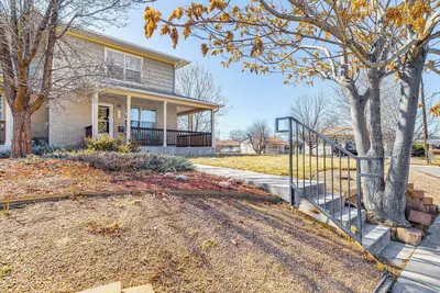 Image de 2 Mi to Denver Zoo: Family Home w/ Porch!