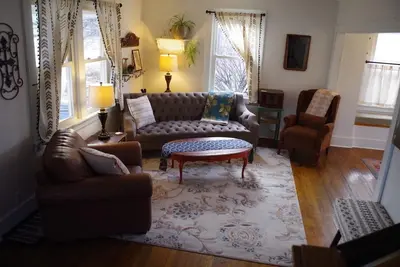 Image de Charming 2-bedroom, pet-friendly home in Galesburg—near to Knox College