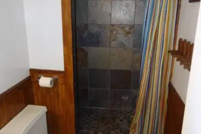 Image de Cozy 2-bedroom chalet in lovely Jeffersonville with WiFi