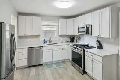 Image de Home W/ Separate In-law Suite