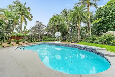Image de Hot Tub•Salt Pool•Png Png•5 Min to AtlAv•Trampline
