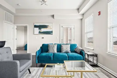 Image de Ziva Luxe 2br 2ba Near Dt Indy